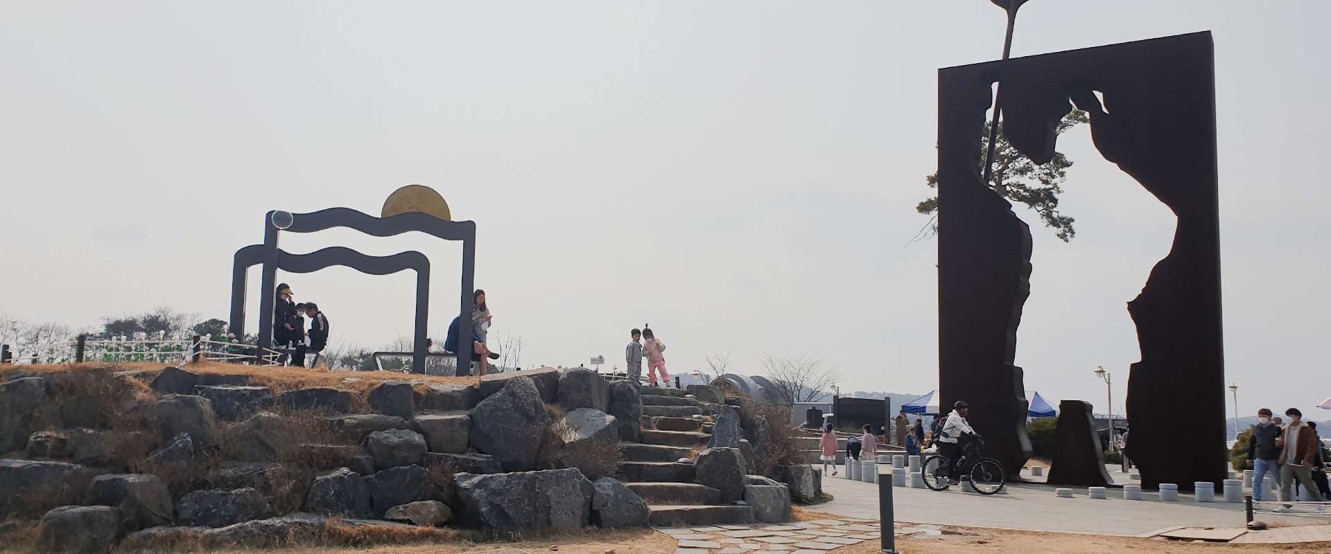 쉴만한물가펜션|논산수변공원|물억새, 야생화단지, 경관조명, 편의휴식시설, 주차장 등 가족들과 나들이 하기 좋은 명소 